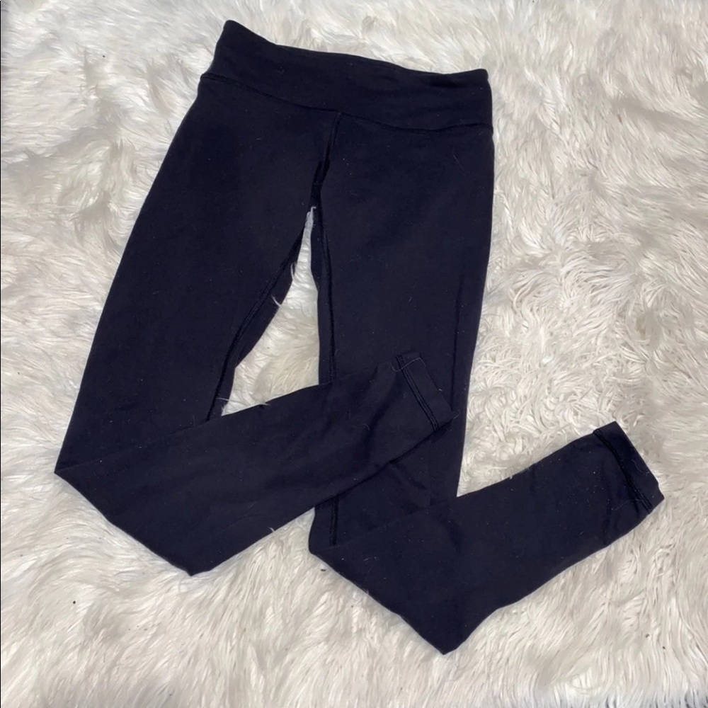black lululemon leggings
